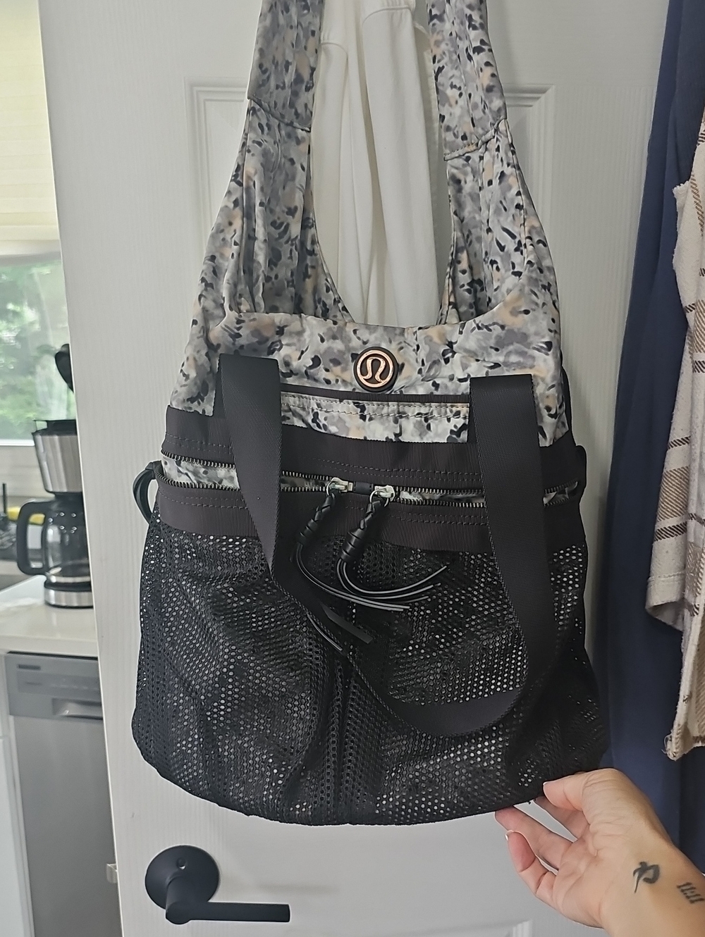 lululemon athletica Black Mesh Tote with Gray Patterned Accents